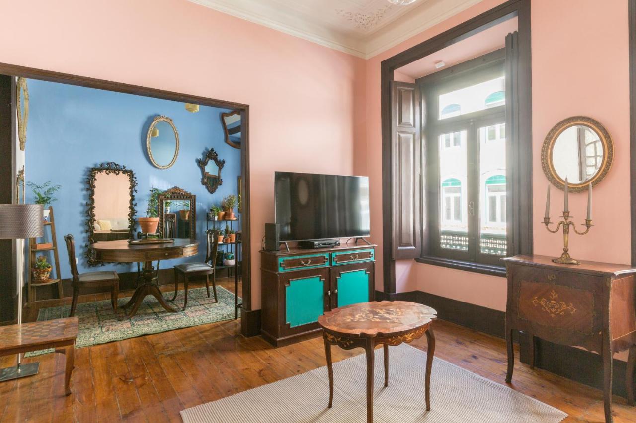 Charming In A 19th Century Building Apartmán *